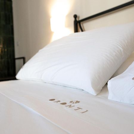 Oronti Accommodations เลชเช ภายนอก รูปภาพ