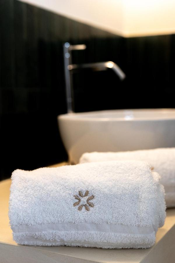Oronti Accommodations เลชเช ภายนอก รูปภาพ