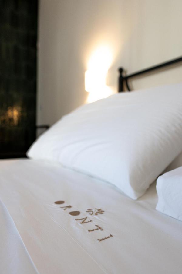 Oronti Accommodations เลชเช ภายนอก รูปภาพ
