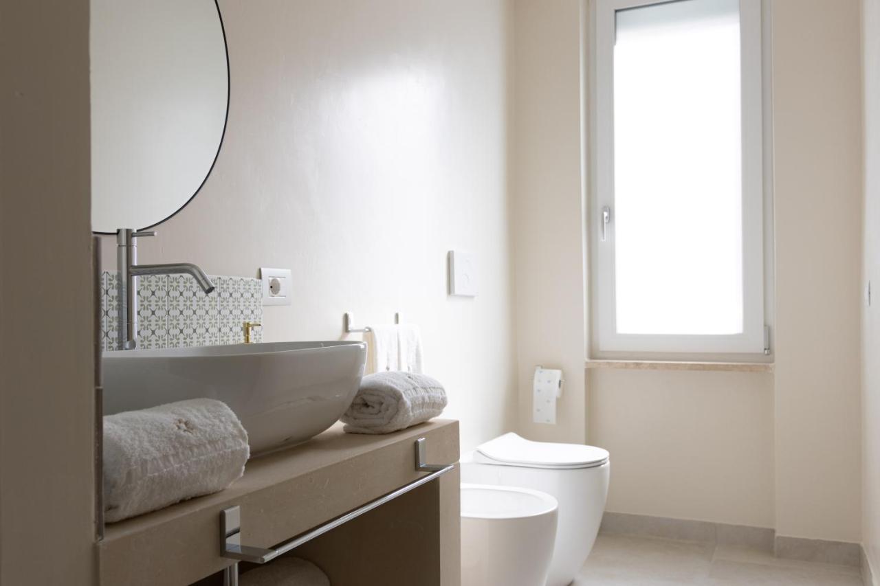Oronti Accommodations เลชเช ภายนอก รูปภาพ