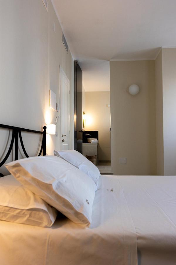 Oronti Accommodations เลชเช ภายนอก รูปภาพ