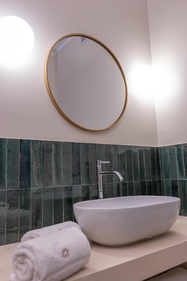Oronti Accommodations เลชเช ภายนอก รูปภาพ