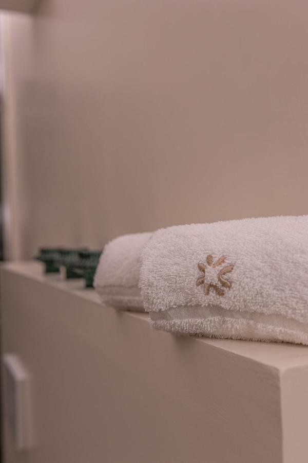 Oronti Accommodations เลชเช ภายนอก รูปภาพ