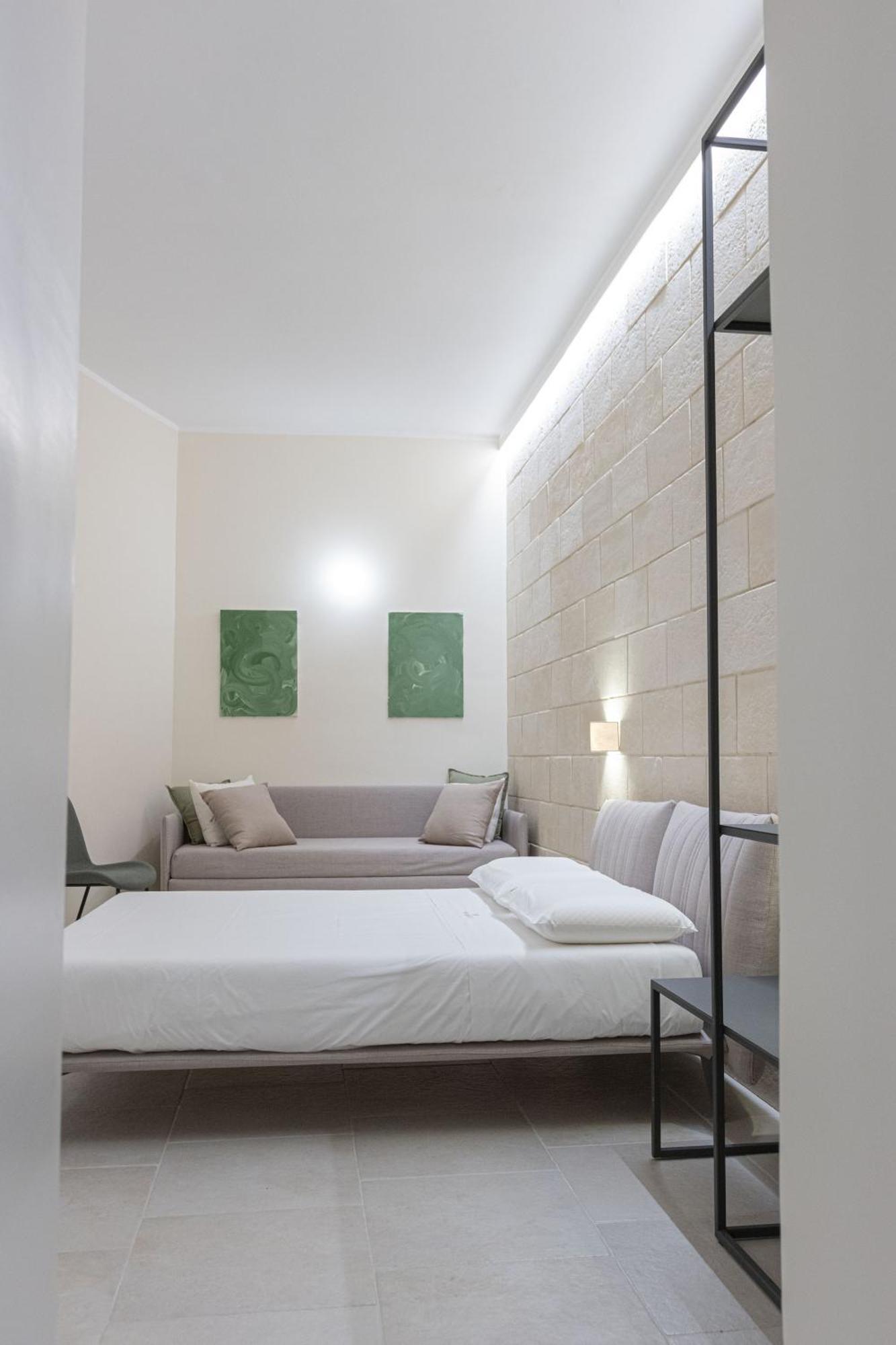 Oronti Accommodations เลชเช ภายนอก รูปภาพ