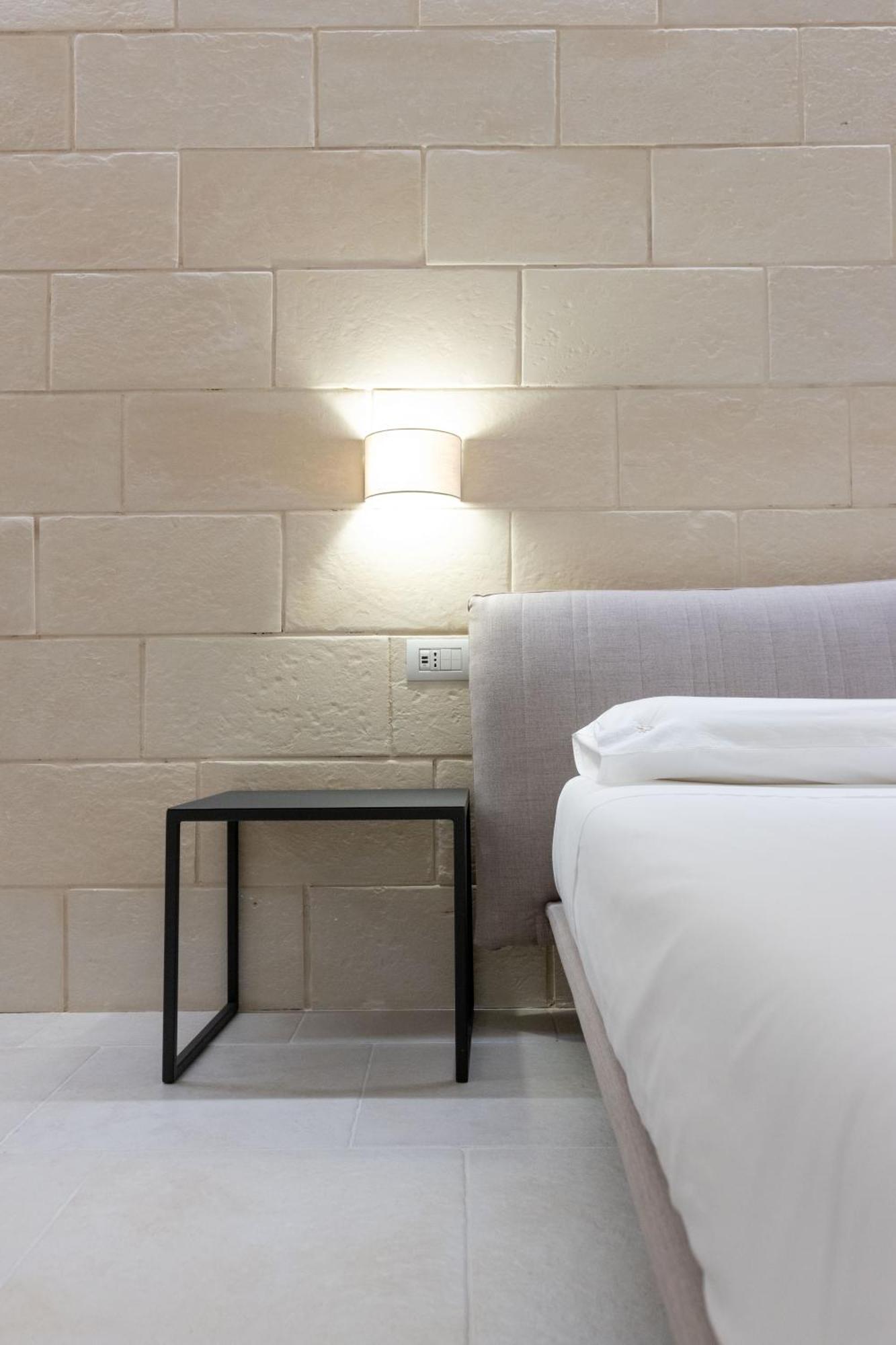 Oronti Accommodations เลชเช ภายนอก รูปภาพ