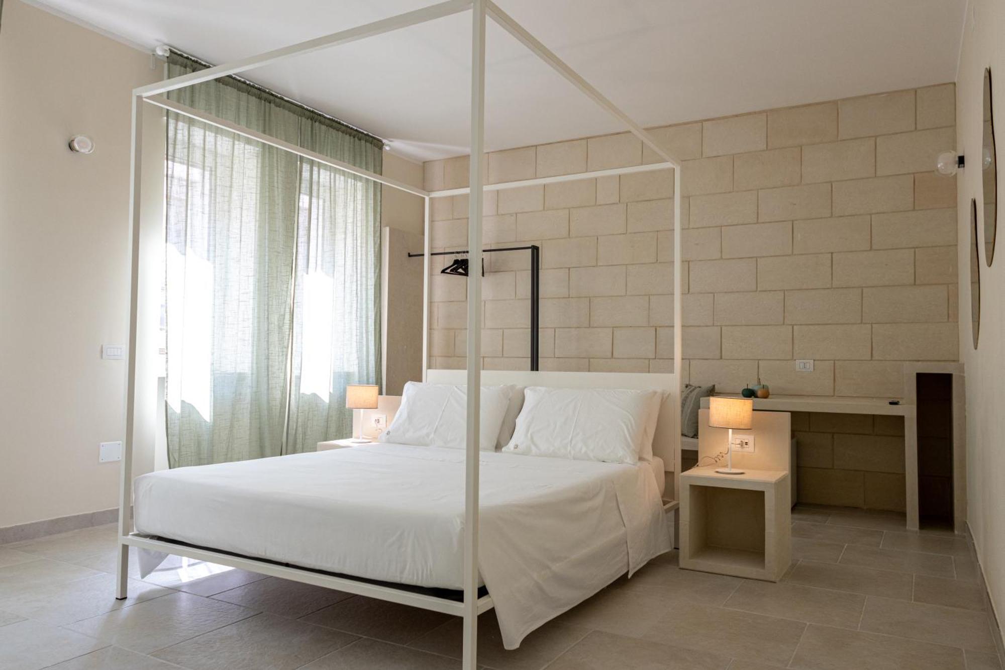 Oronti Accommodations เลชเช ภายนอก รูปภาพ