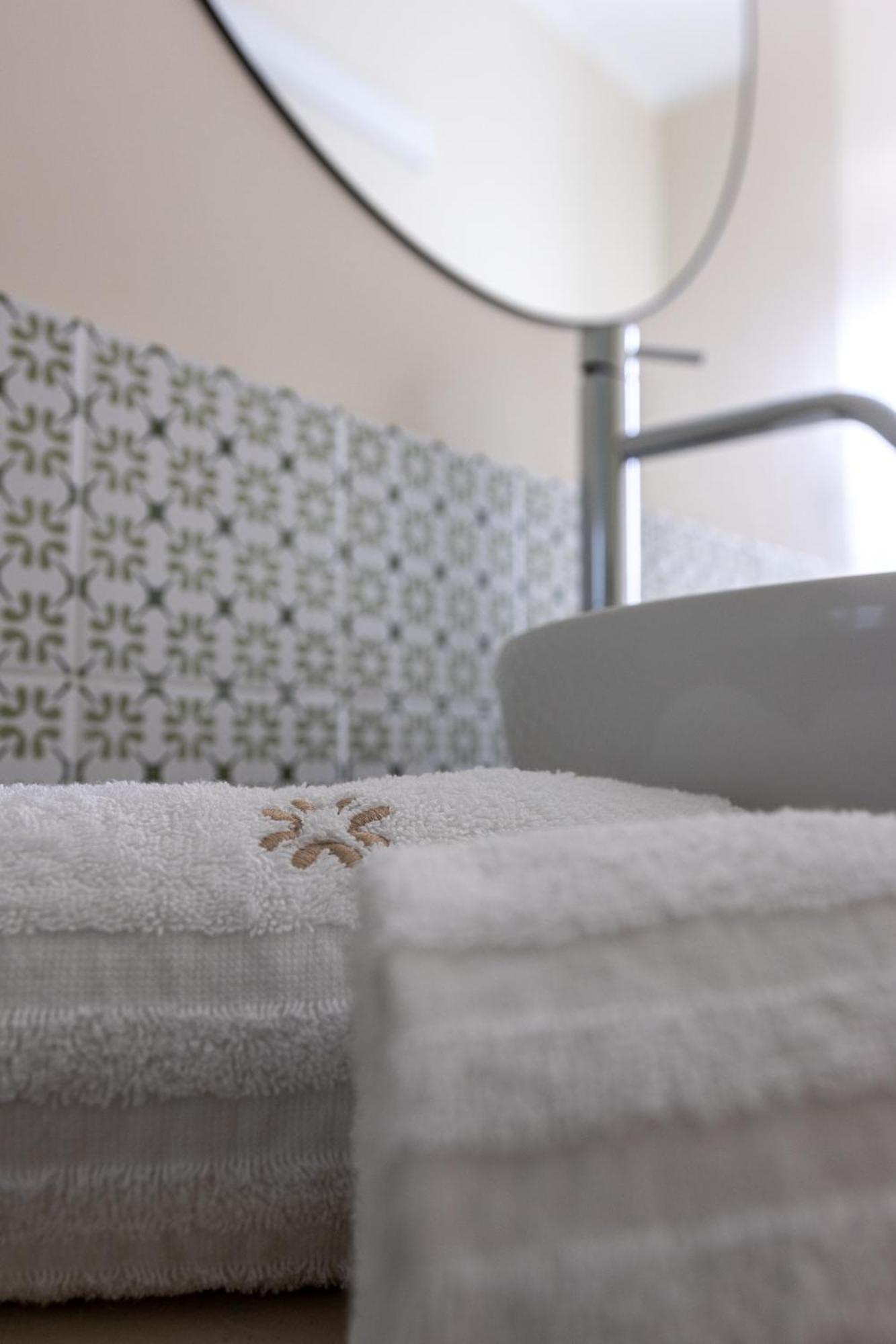 Oronti Accommodations เลชเช ภายนอก รูปภาพ